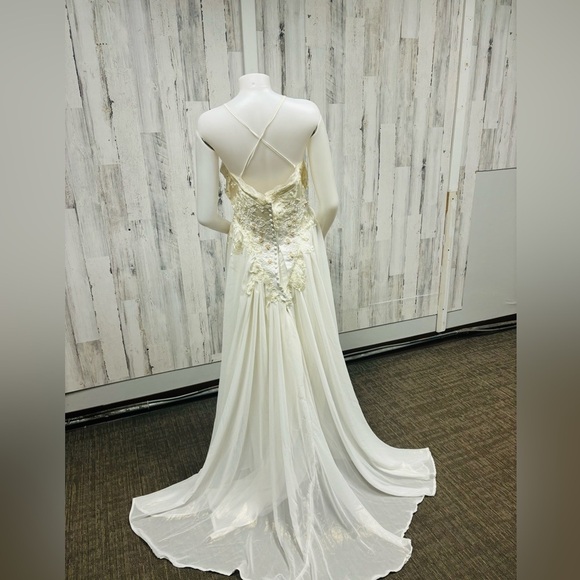 Vintage up cycled wedding gown - Picture 3 of 8
